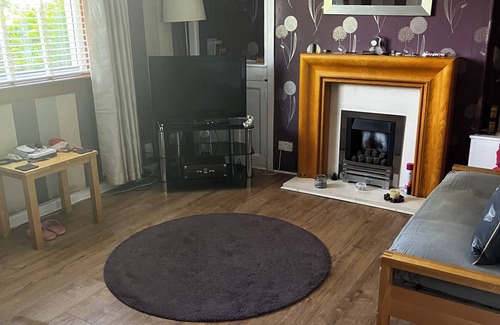 East Pilton Villa | Semi detached house. 2 bedrooms in a desirable location.