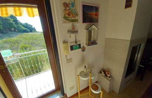 Loreto Maison | Casale al Mare 2 (maison climatisée jumelée avec parking wi-fi et vélo)