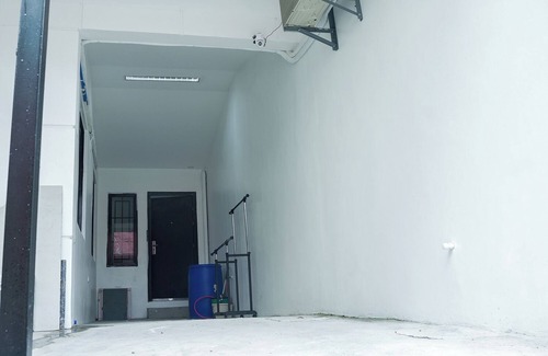 Las Pinas Maison | Semi-detached newly renovated home in a friendly neighborhood