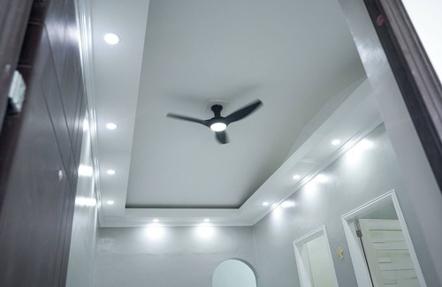 Las Pinas Maison | Semi-detached newly renovated home in a friendly neighborhood
