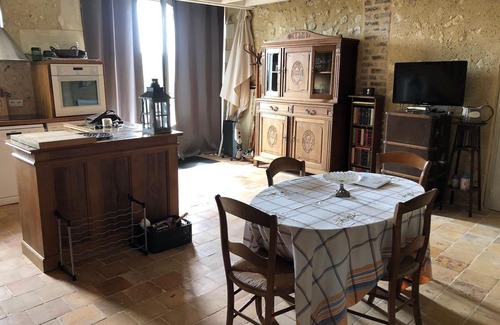 Troo Villa | Gîte semi-troglodyte du Vieux Chai de Trôo en vallée du Loir