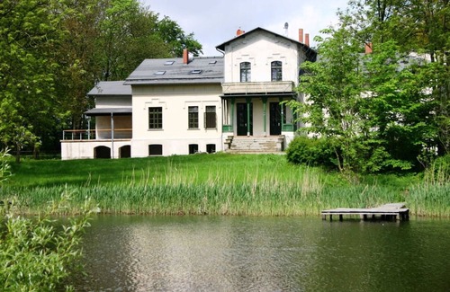 Dalkendorf Appartement | Manoir de séminaire et de loisirs - Gutshaus Bartelshagen