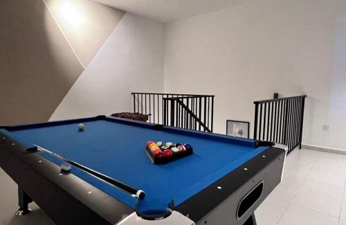 Senai Maison | Senai 14pax The Joyous Home Pooltable nr Airport JPO by Ourstay