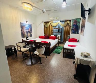 Puttalam Hôtel | Senathilaka Guest Inn