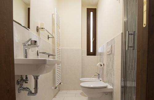 Capestrano Villa | Senator House - La chambre rouge