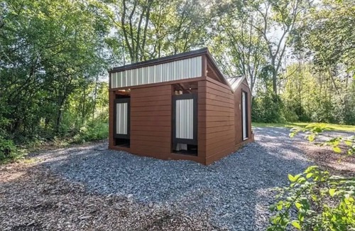 Geneva Cabine | Seneca Hideaway/Romantic Getaway Cabin/Hot Tub