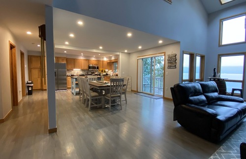 Burdett Maison | Seneca Lake Front Wine Trail Sunsets