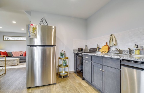 Valois Appartement | Seneca Lake Wine Trail Studio w/ Water View!