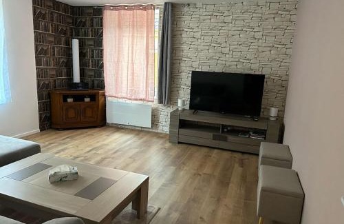 Senones Appartement | Senones appartement vue chateau