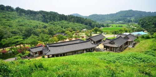 Seocheon Maison | Seocheon Munmun Traditional Hotel