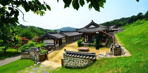 Seocheon Maison | Seocheon Munmun Traditional Hotel