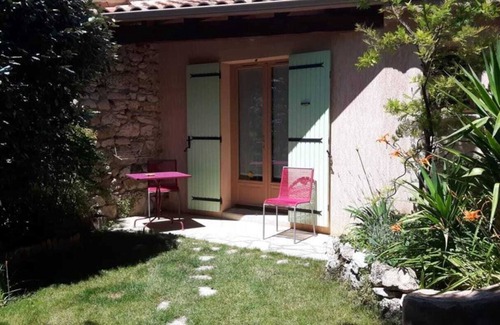 Donzere Appartement | chambre indépendante avec salle d'eau , wc et terrasse