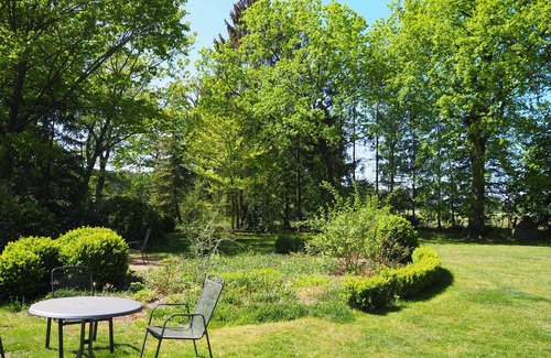 Wichtenbeck Appartement | Separate bright cornflower vacation apartment on a former farm