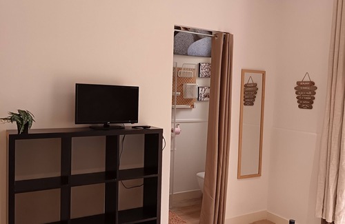 Limoges Lit Et Petit-Déjeuner | Chambre indépendante Zen, avec SDB indépendante et proche hypercentre.