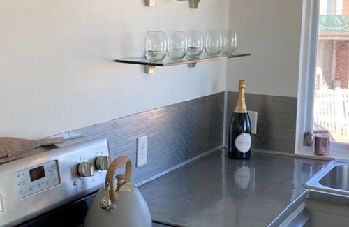 Newbury Appartement | Beach front. Private beach access, 100 yards from deck to the water. Book now!