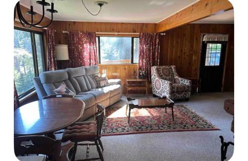 Posey Maison | Sequoia National Forest CabinD