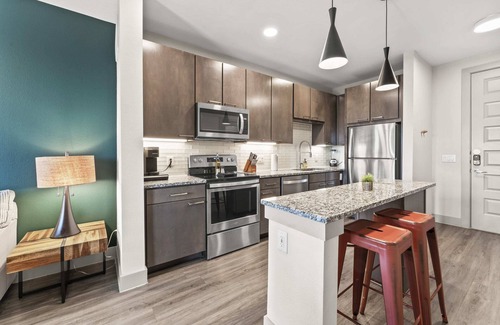 Montopolis Appartement | Serene 1BR luxe suite close to DT w/ fast WiFi gym