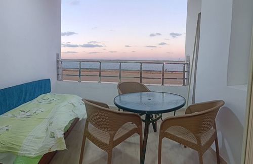 Alexandria Appartement | Serene 2-bedroom Sea view apartment with WiFi in Abu Qir - Alexandria - Egypt