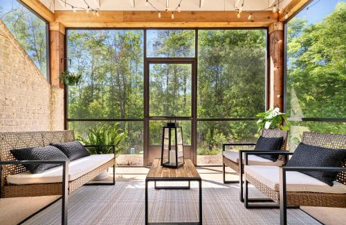 Auburn - Opelika Maison | Serene 3BR, Family Friendly, Remote Workspace, Sleeps 8!