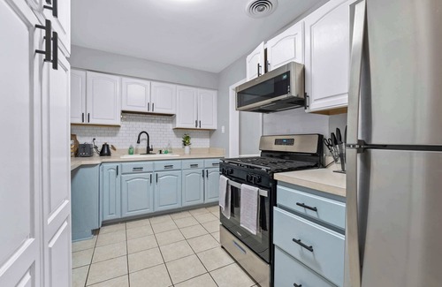 Tinley Park Maison | Serene 4BR Oasis in Tinley Park