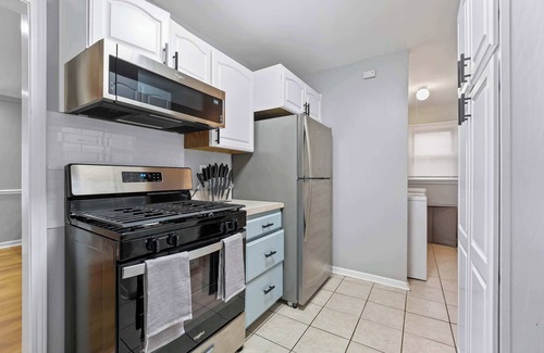 Tinley Park Maison | Serene 4BR Oasis in Tinley Park