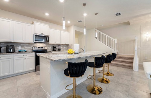 Davenport Maison | Serene 5-bedroom townhome with Pool near Disney