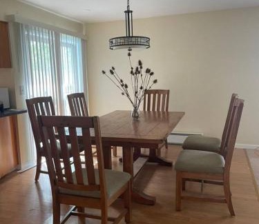 Gaston Maison | Serene 5BR Stay Surrounded by Nature