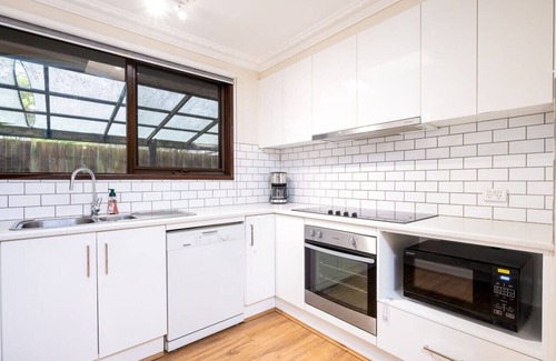 Berwick Maison | Serene and Spacious Retreat on the Hills