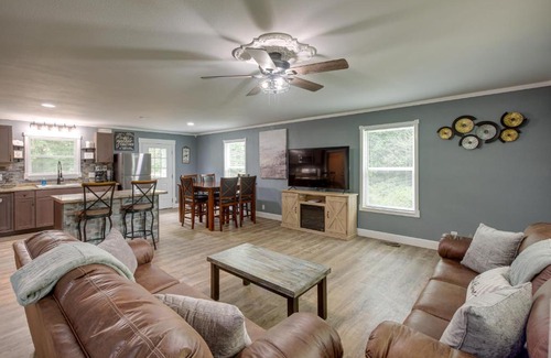 Bryant Maison | Serene Bryant Retreat with Private Hot Tub!