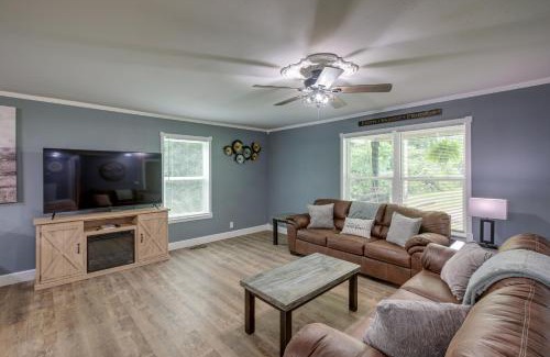 Bryant Maison | Serene Bryant Retreat with Private Hot Tub!