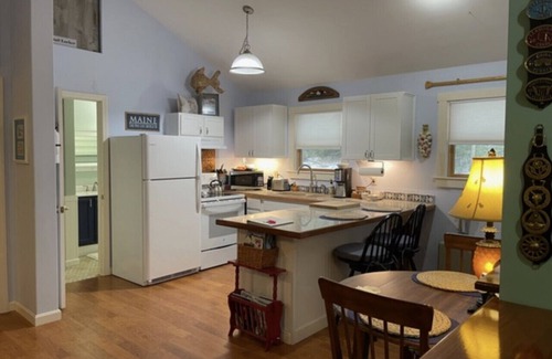 Bayville Appartement | Serene Coastline Retreat for 2