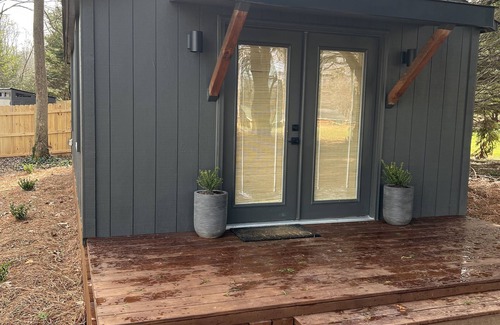 Kernersville Maison | Serene & Cozy Bungalow with 1 bedroom and WiFi, AC in peaceful Kernersville