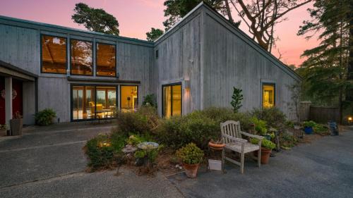 Del Monte Forest Maison | Serene Crest by AvantStay A Design Near Beaches