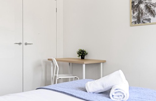Panania Maison | Serene Double Room in Panania - Close to Stations & Shops - Shared Bathroom