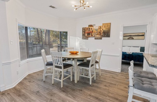 Walden on Lake Conroe Maison | Serene Escape By The Lake 3 Bedroom Home by RedAwning