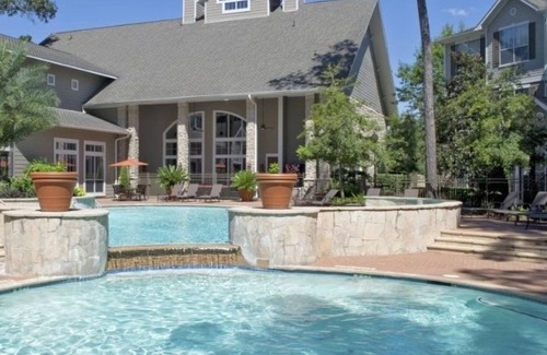 Alden Bridge Appartement | Serene Escape in the Pines near shopping, dining, entertainment, and businesses!