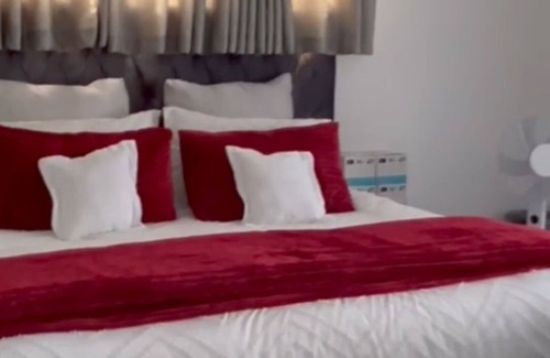 Bulawayo Maison | Serene four bedroom family home within walking distance of local amenities.