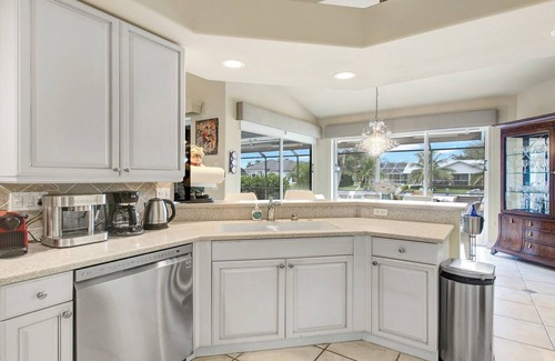 Marco Island Maison | Serene Getaway: Your Perfect Vacation Home Awaits