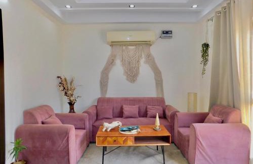 Nehru Place Appartement | Serene Hemkunt 1BHK Home in GK1