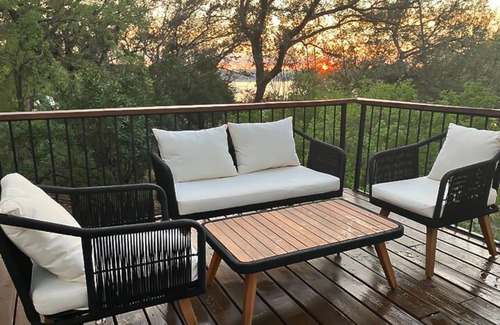 Lakeway Maison | Serene home overlooking Lake Travis with indoor-outdoor living & stunning views