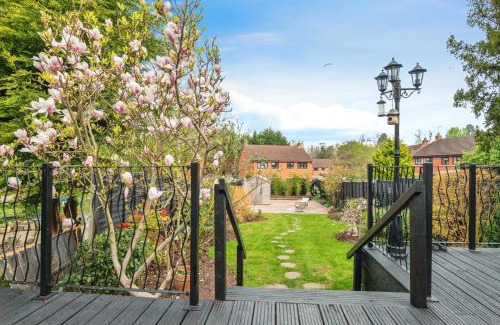 Shelsley Beauchamp Maison | Serene Home with Spacious Garden