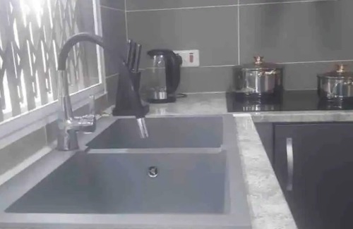 Prampram Maison | Serene house with a hot tub close to Accra