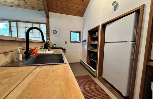Kerhonkson Maison | Serene Japanese traditional crafted farmhouse acres of woodland.