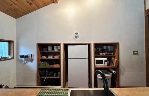 Kerhonkson Maison | Serene Japanese traditional crafted farmhouse acres of woodland.