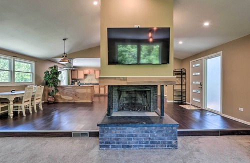 Joliet Maison | NEW! Serene Joliet Home w/ Grill, 3 Mi to Speedway