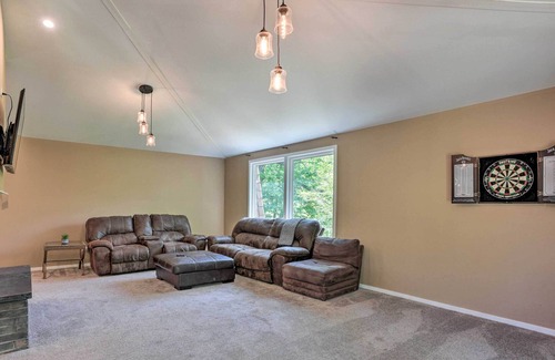Joliet Maison | NEW! Serene Joliet Home w/ Grill, 3 Mi to Speedway