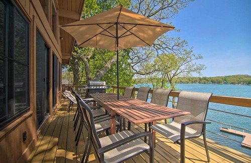 Twin Lakes Maison | Serene Lakefront Escape Boat Dock and Grill!