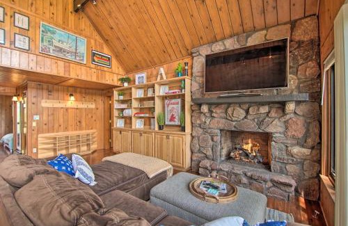 Twin Lakes Maison | Serene Lakefront Escape Boat Dock and Grill!