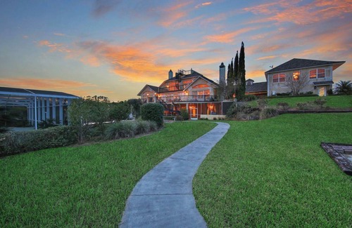 Umatilla Maison | Serene Lakefront Retreat - Spacious and Cozy Chateau with Country Flair!