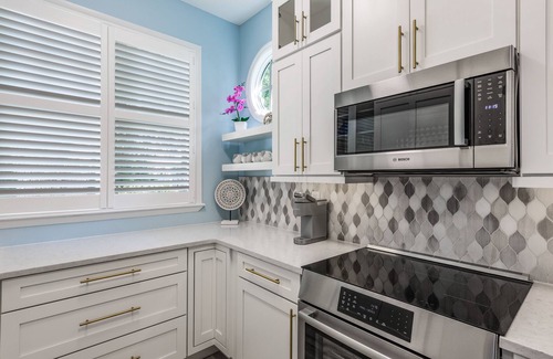 Bahama Village Maison | ~Serene Lily~ Luxurious 2 bed, 2.5 bath home in the upscale Truman Annex